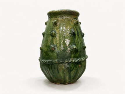 Dotted pot